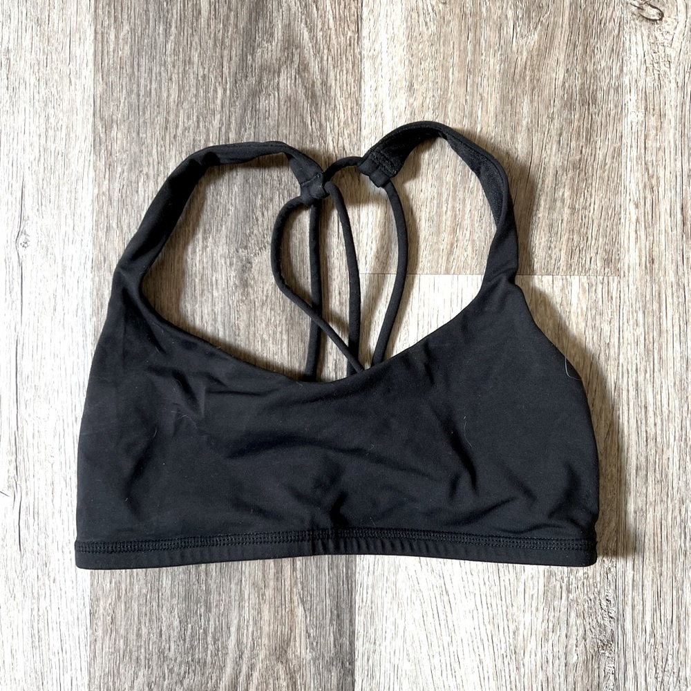 LULULEMON FREE TO BE BLACK BRA SIZE 4